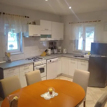 Bura Holiday home *